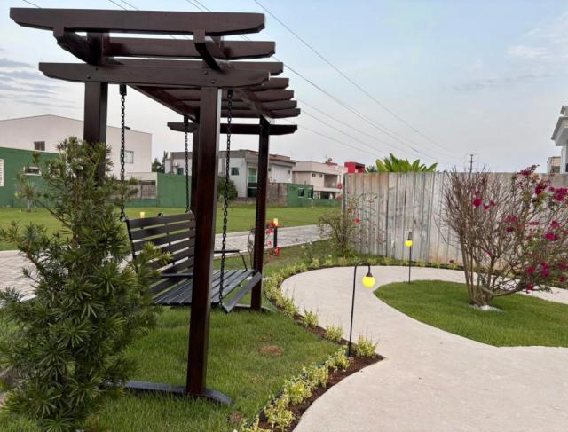 Namoradeira e Pergolado